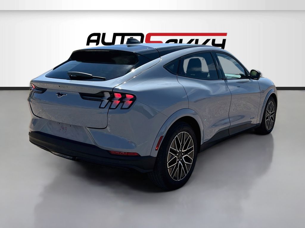 Used 2025 Gray Ford Premium image 7