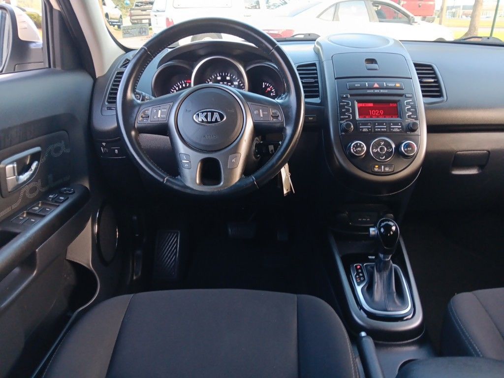 2013 Kia Soul Plus 13