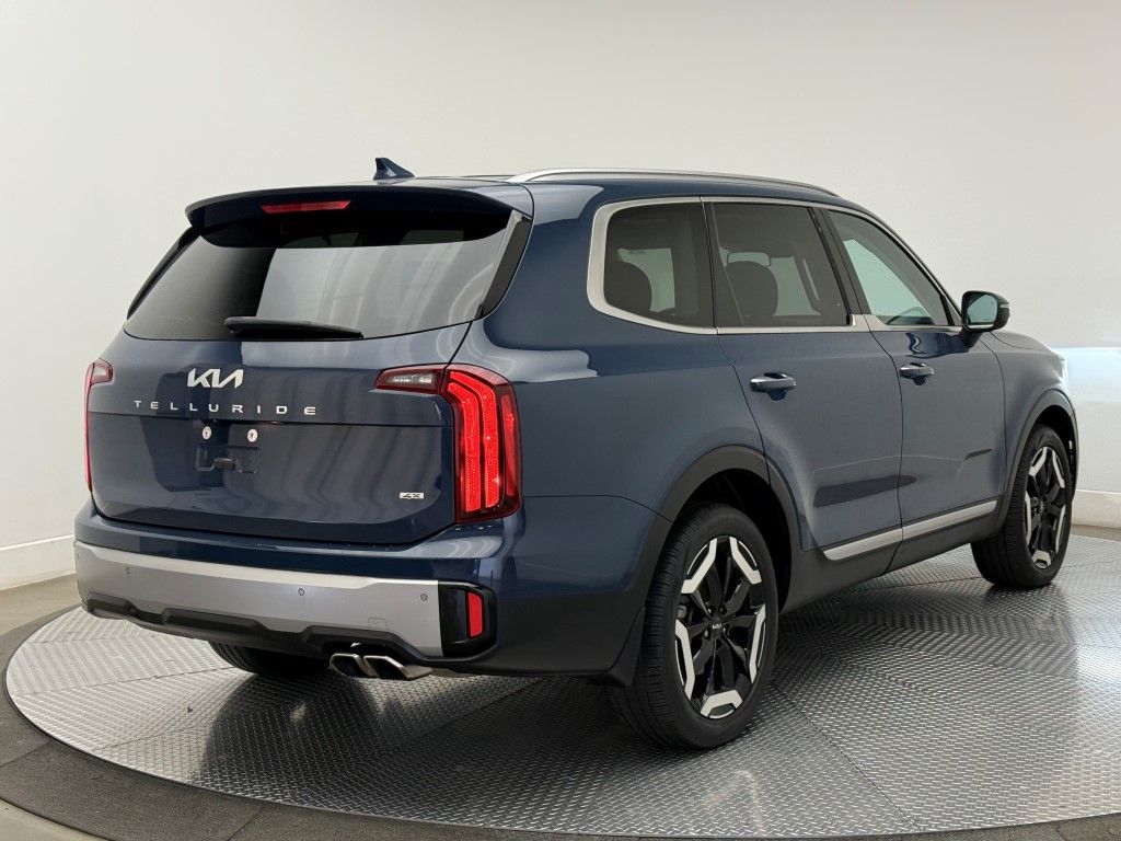Thumbnail: 2023 Kia Telluride - 10