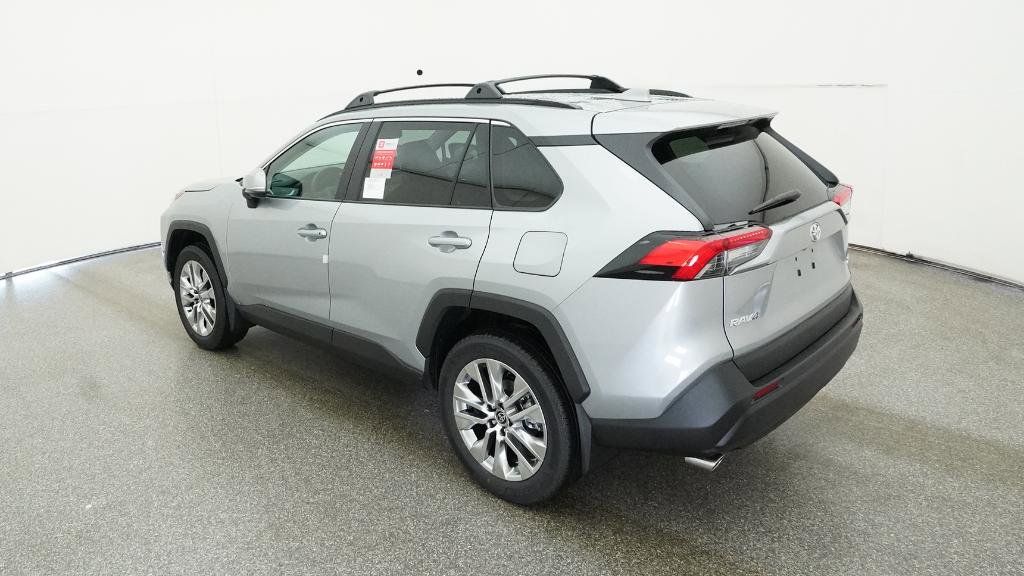 Thumbnail: 2025 Toyota RAV4 - 17