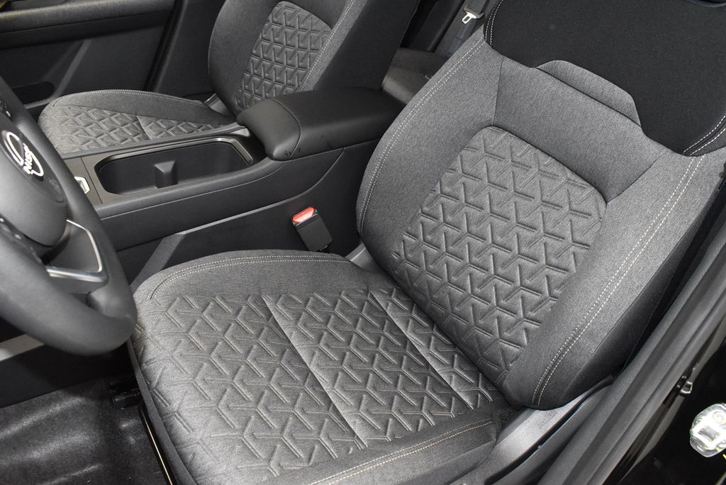 Thumbnail: 2026 Nissan Kicks - 12