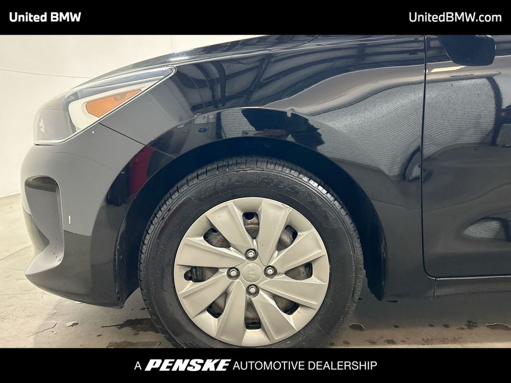 2019 Kia Rio S 10