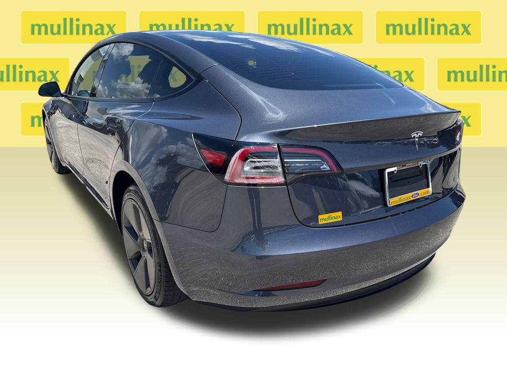 Used 2023  Tesla Base image 7