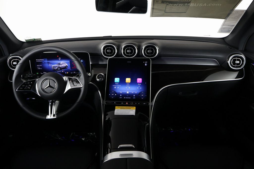 2025 Mercedes-Benz GLC 300 4