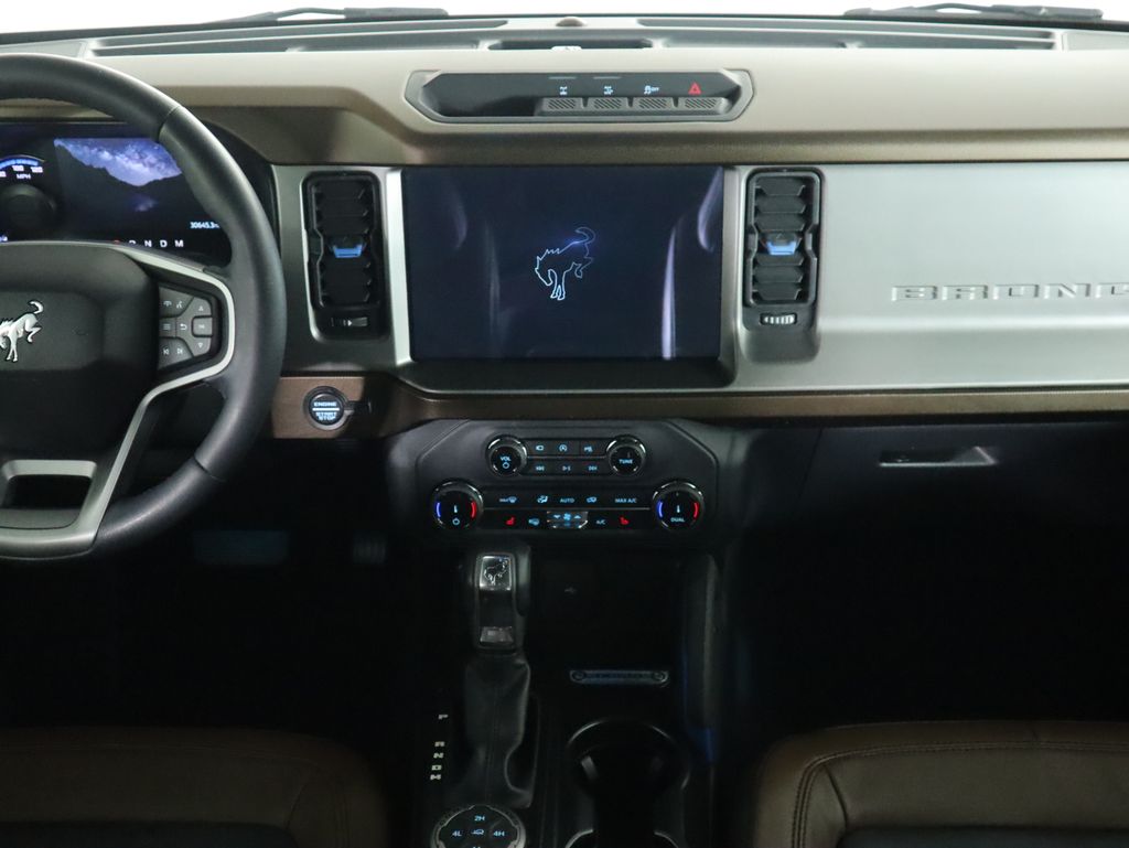 Thumbnail: 2022 Ford Bronco - 14