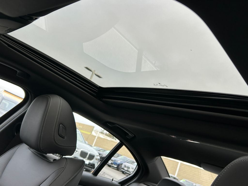 2023 BMW 3 Series 330i 16