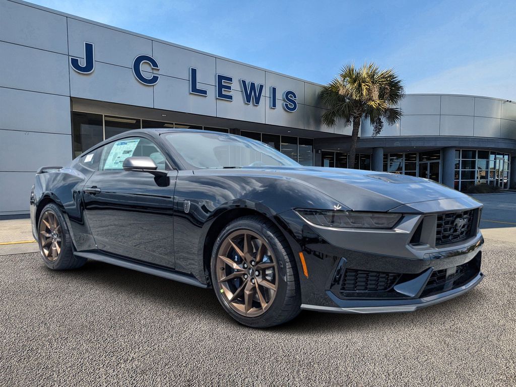 2025 Ford Mustang Dark Horse Fastback