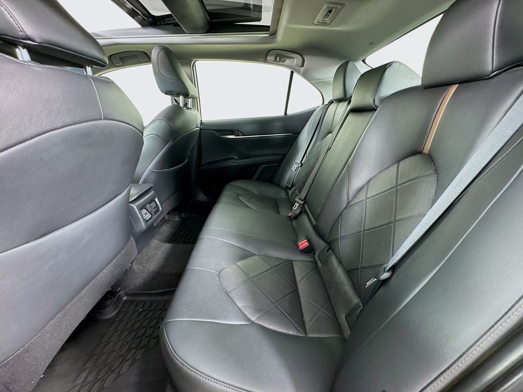 Used Car 2018 Toyota Camry  Xle For Sale Under $20,000 In Austin, Texas