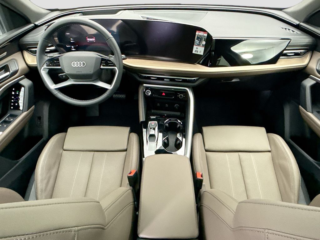 Thumbnail: 2025 Audi Q5 - 14