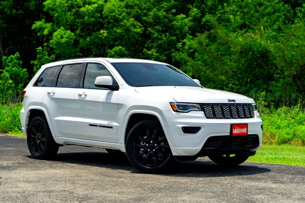 Used Car 2020 Jeep Grand Cherokee  Altitude For Sale Under $25,000 In Taylor, Texas