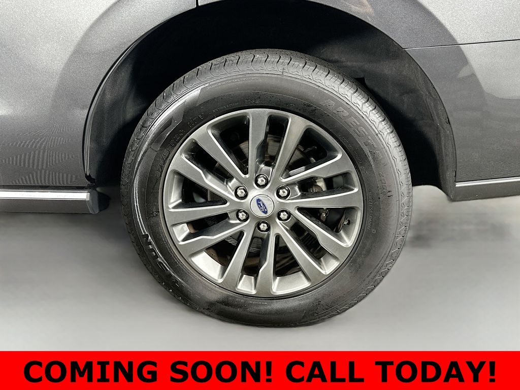 Used 2020 Gray Ford Limited image 34