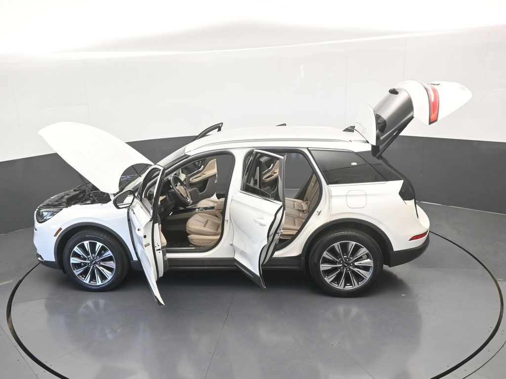 Used 2022 Pristine White Metallic Tri-Coat Lincoln Reserve image 71