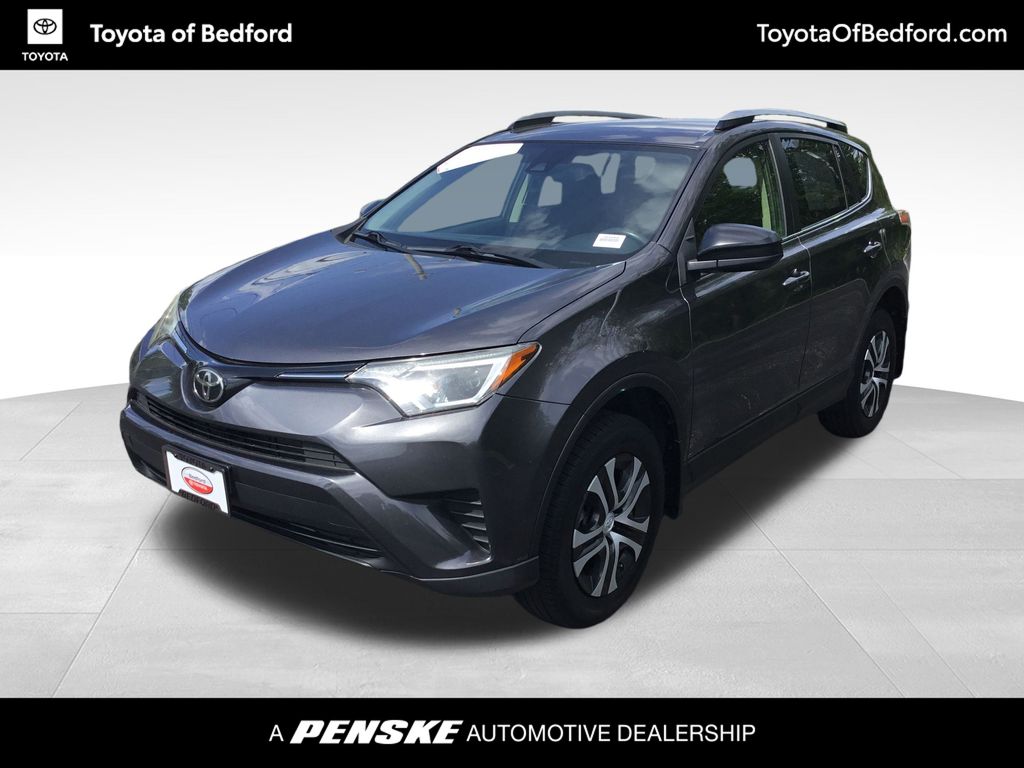 2018 Toyota RAV4 LE -
                Bedford, OH