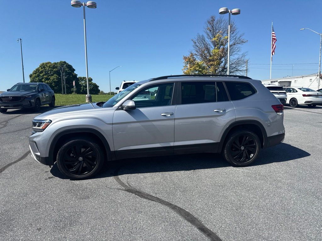 2022 Volkswagen Atlas 3.6L V6 SE w/Technology Silver at Sutliff Volkswagen