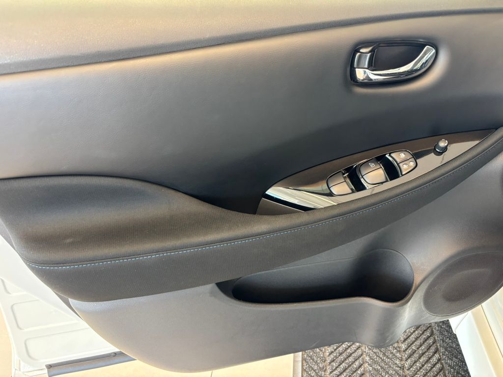 2024 Nissan Leaf SV Plus