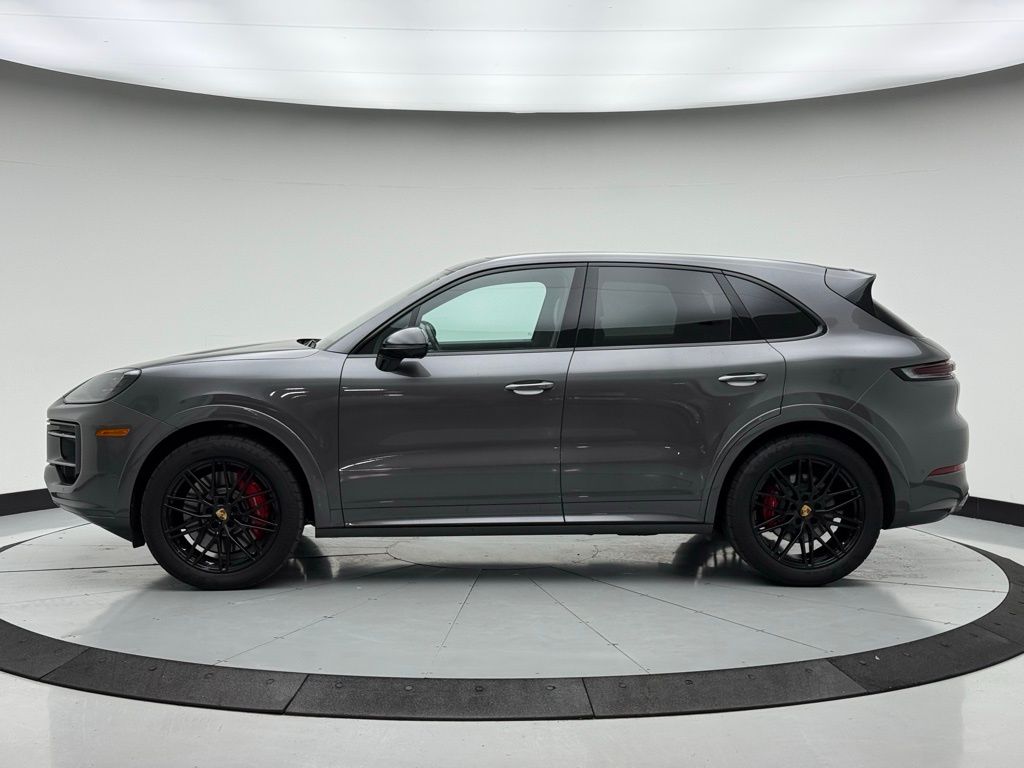 Thumbnail: 2024 Porsche Cayenne - 2