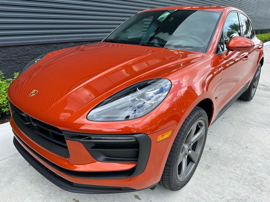 Thumbnail: 2025 Porsche Macan - 6