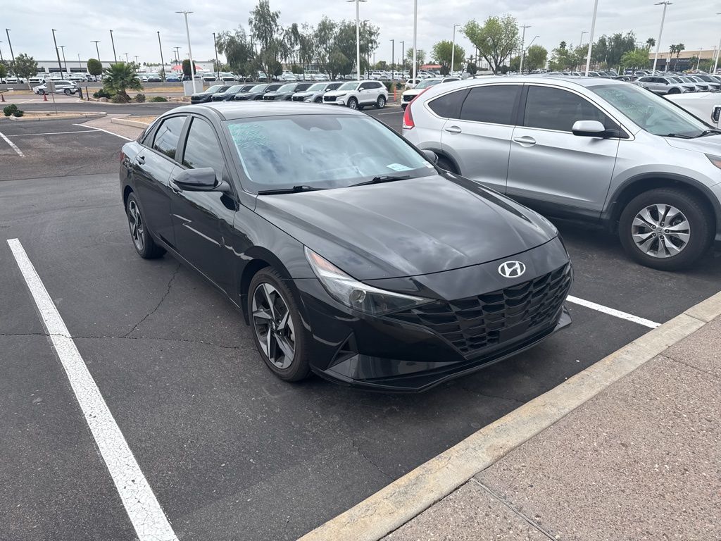 Thumbnail: 2023 Hyundai Elantra - 3