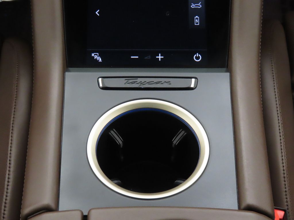 Thumbnail: 2021 Porsche Taycan - 30