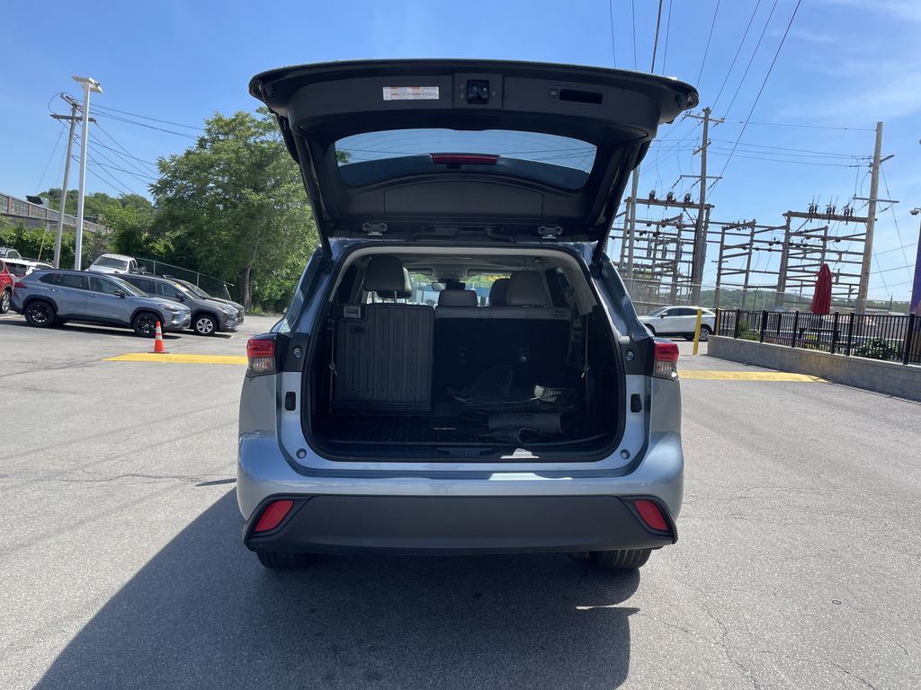 Used 2022 Toyota Highlander SUV