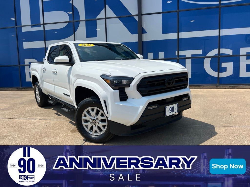 2025 Toyota Tacoma SR5 Double Cab 4WD