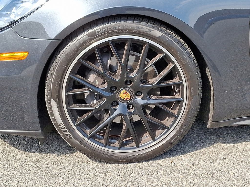Thumbnail: 2023 Porsche Panamera - 8