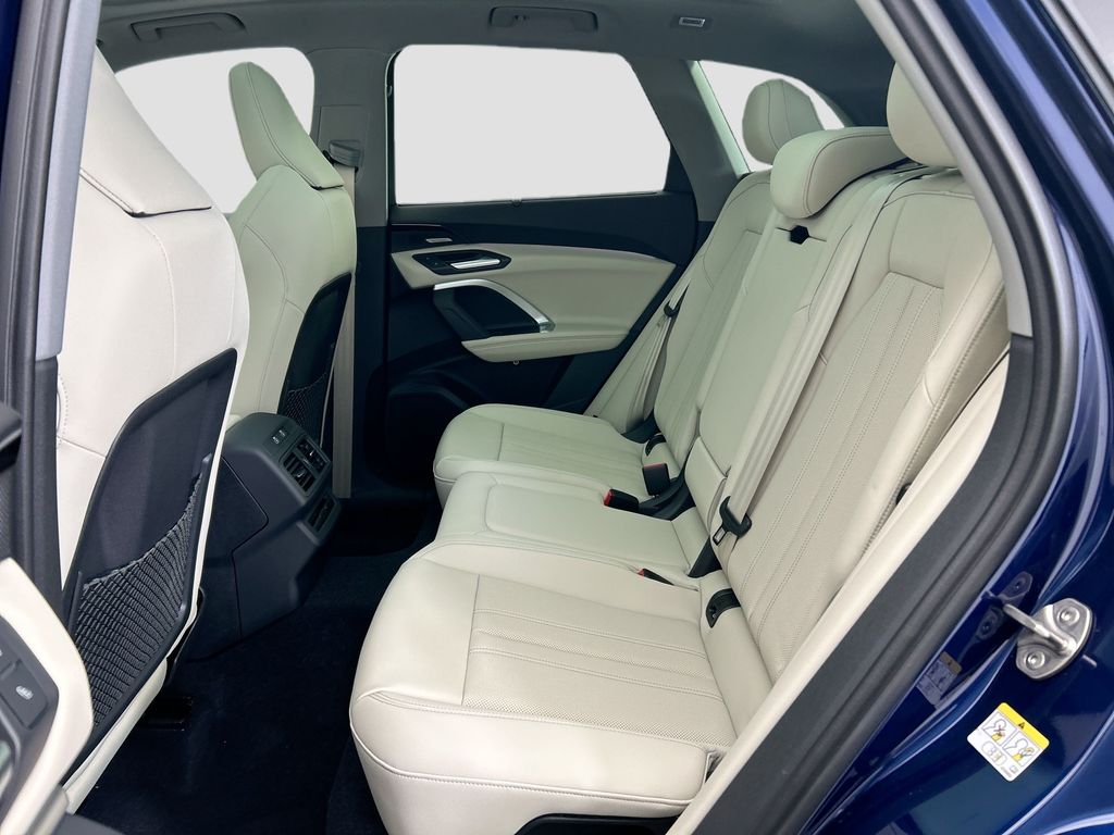 Thumbnail: 2025 Audi Q5 - 20