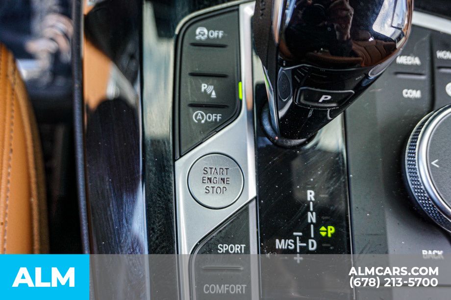 Used 2022 White BMW xDrive30i image 46