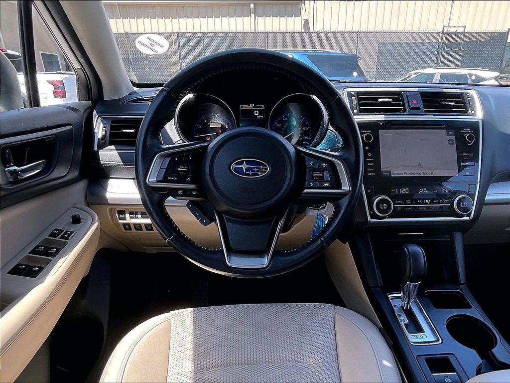 2018 Subaru Outback — photo 17
