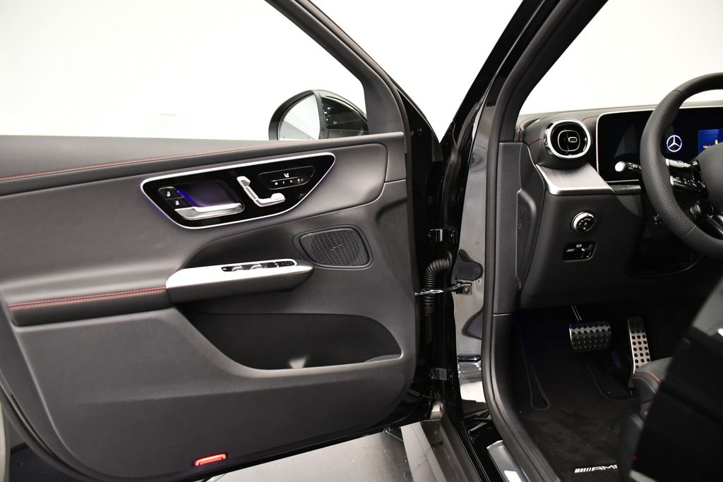 Thumbnail: 2026 Mercedes-Benz GLC - 31