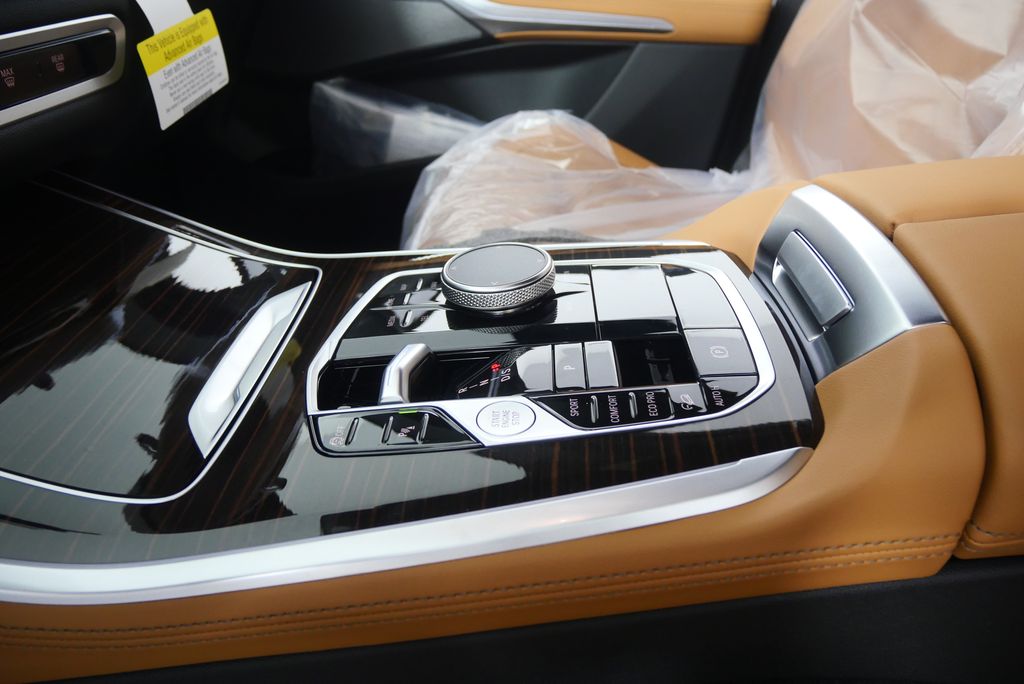 Thumbnail: 2026 BMW X5 - 21