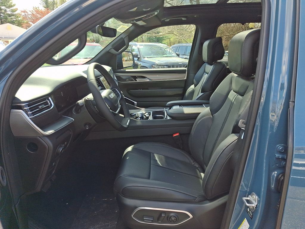 New 2026 Jeep Grand Wagoneer SUV