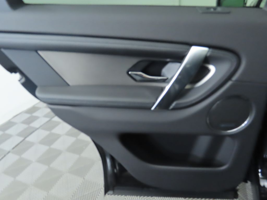 Thumbnail: 2024 Land Rover Discovery Sport - 28