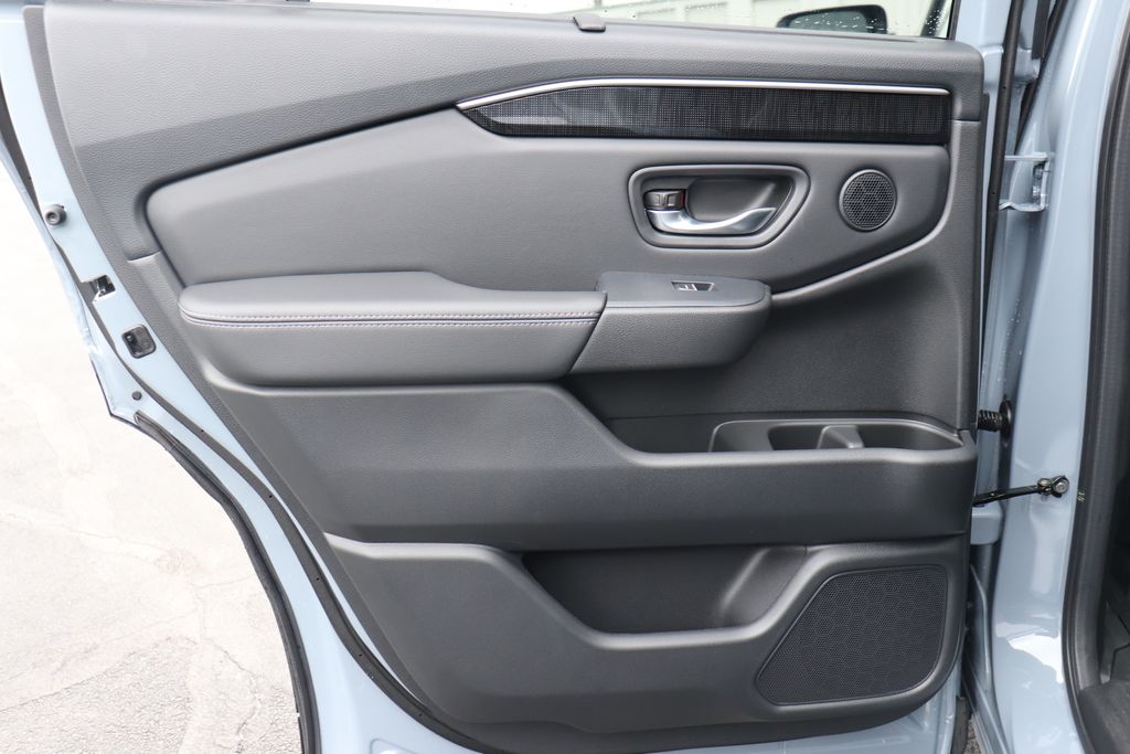 Thumbnail: 2025 Honda Pilot - 11