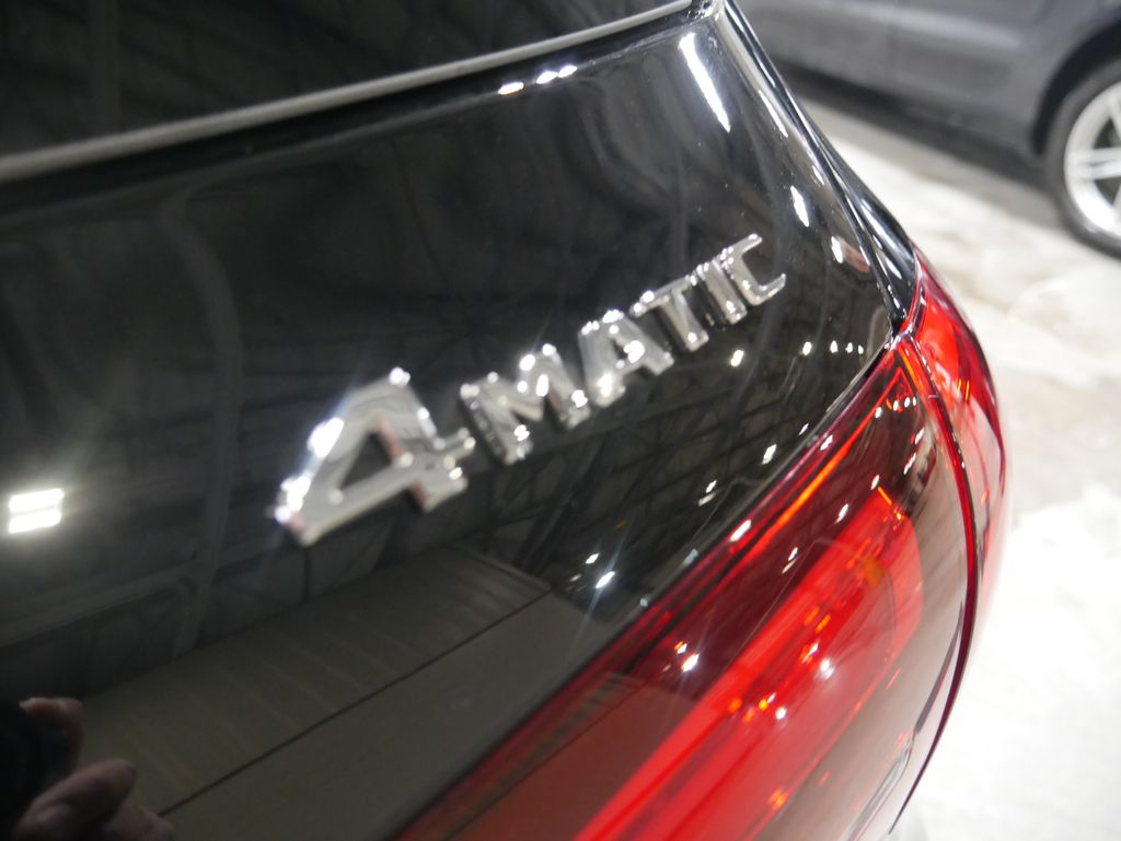 Thumbnail: 2026 Mercedes-Benz GLE - 10