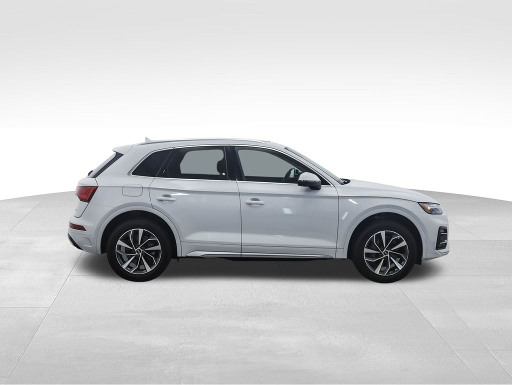 Thumbnail: 2021 Audi Q5 - 6