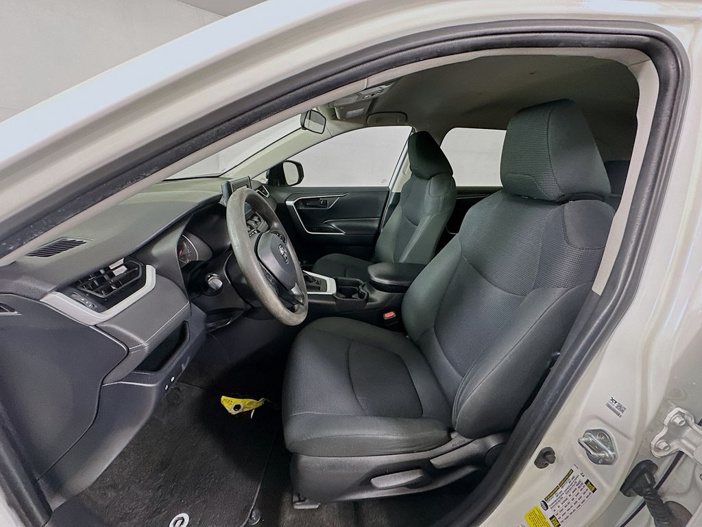 Thumbnail: 2019 Toyota RAV4 - 20