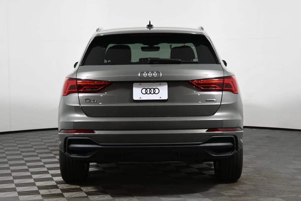 Thumbnail: 2025 Audi Q3 - 6