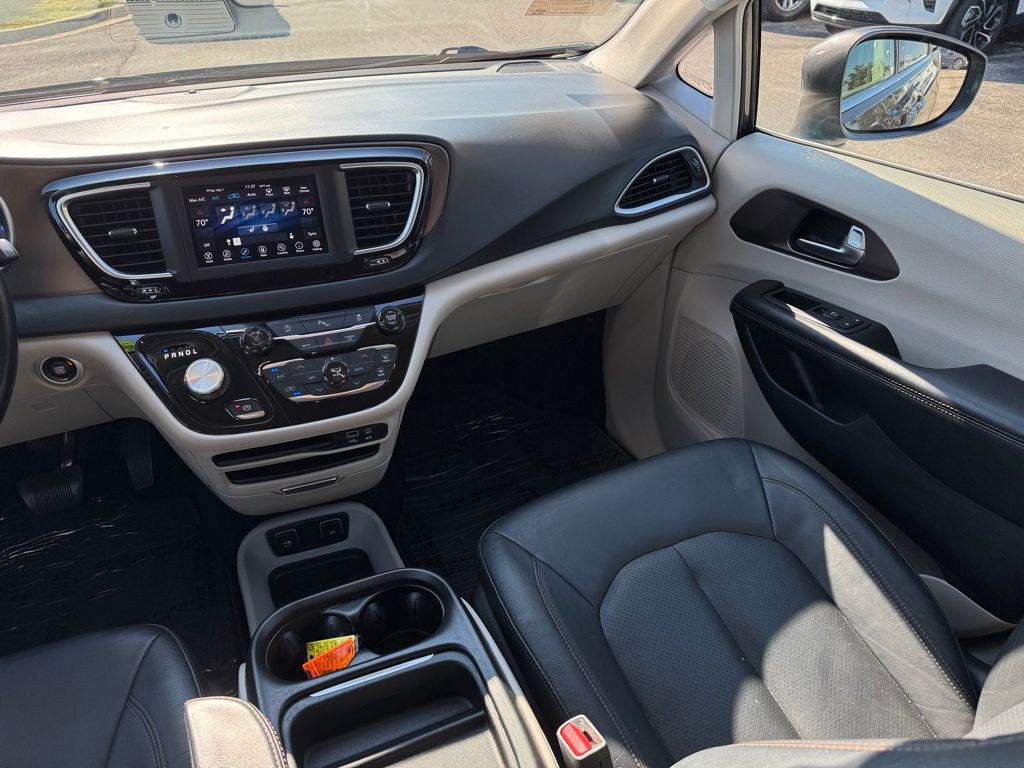 2019 Chrysler Pacifica Touring L 24