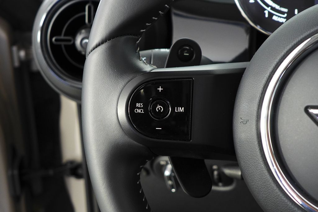 Thumbnail: 2023 MINI Cooper - 30