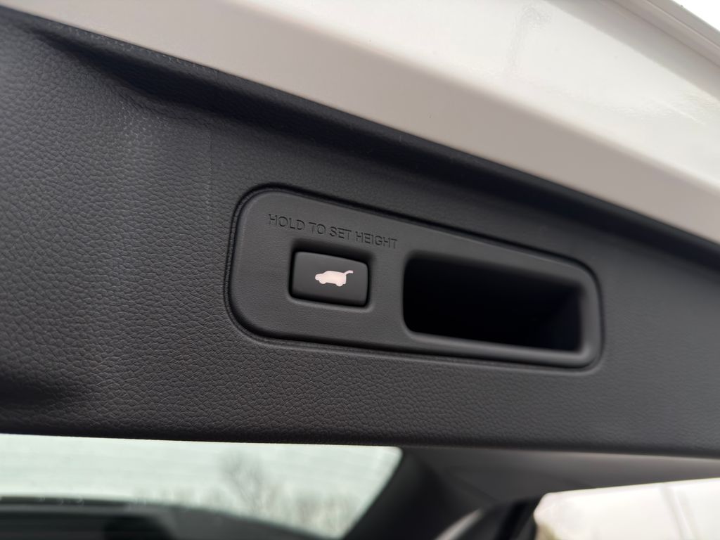 Thumbnail: 2026 Honda Pilot - 24