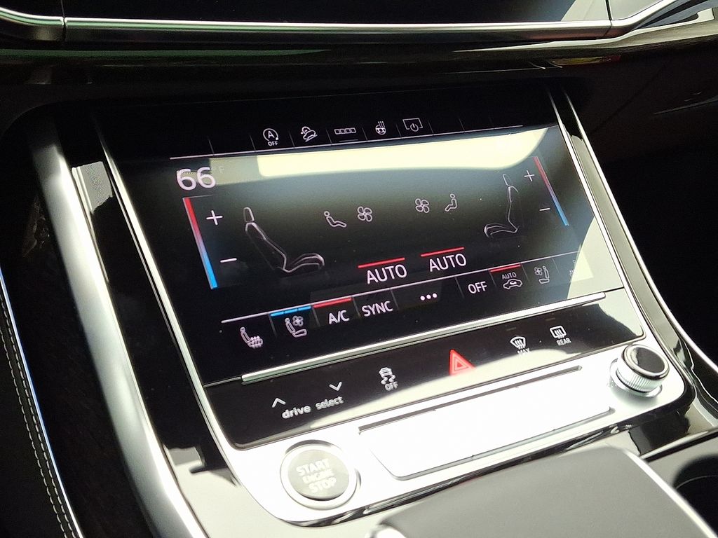 Thumbnail: 2026 Audi Q8 - 11