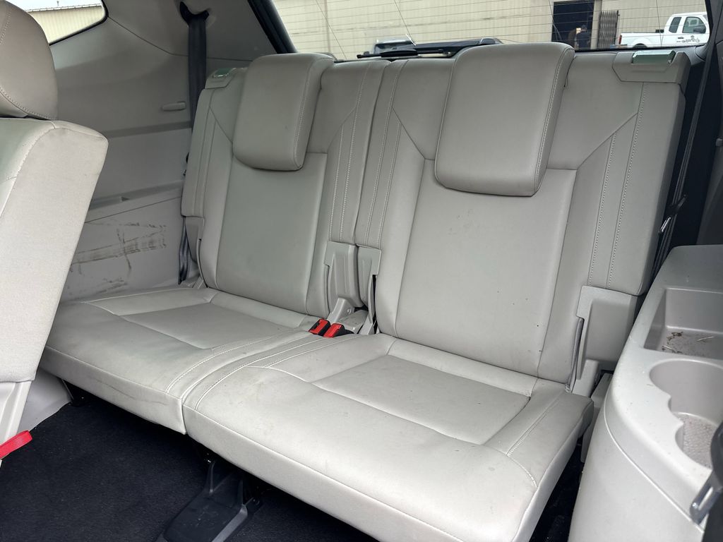 2019 Volkswagen Atlas SEL White at Durrett Motor Company