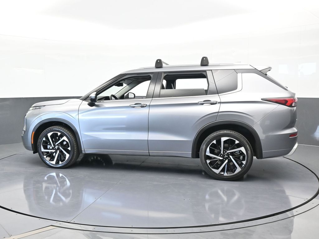 Used 2022 Mitsubishi Outlander SEL Special Edition with VIN JA4J3VA85NZ073441 for sale in Miami, FL
