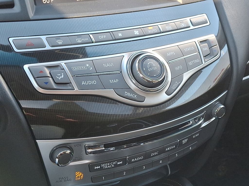 Thumbnail: 2018 INFINITI QX60 - 16