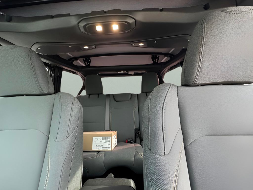 2025 Jeep Wrangler 4-Door Sport S - Photo 31