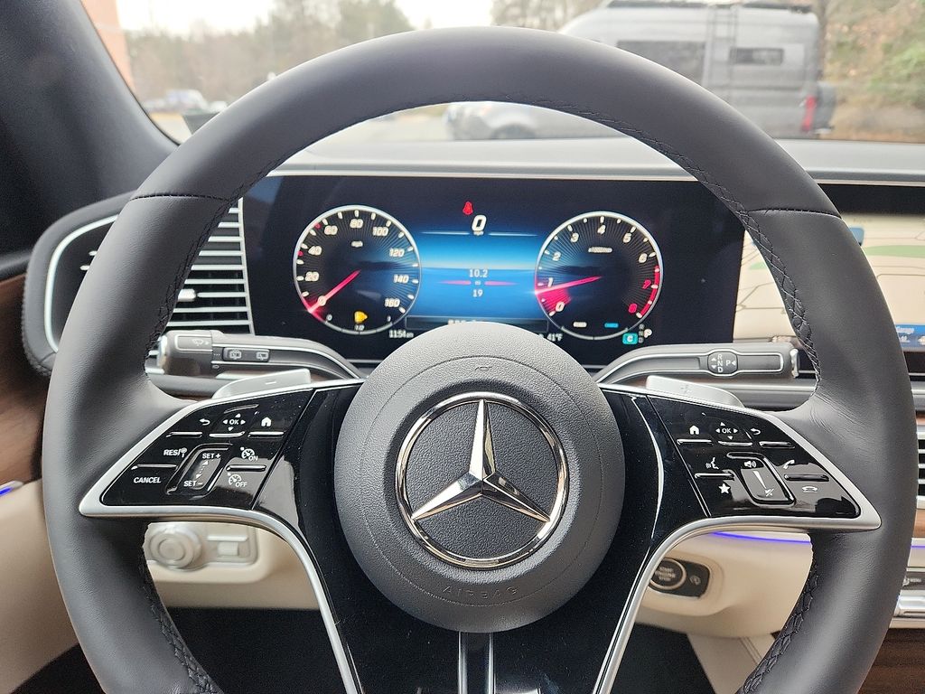 Thumbnail: 2026 Mercedes-Benz GLE - 13