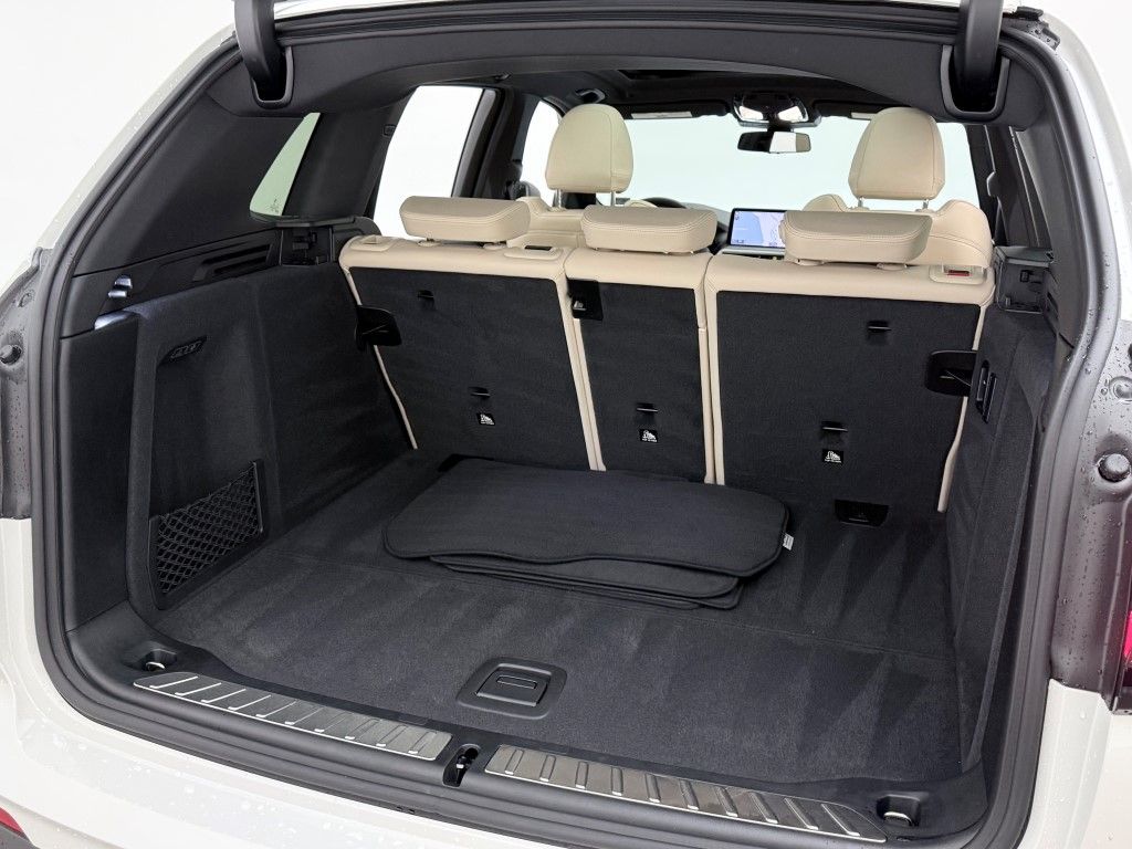 Thumbnail: 2024 BMW X3 - 26