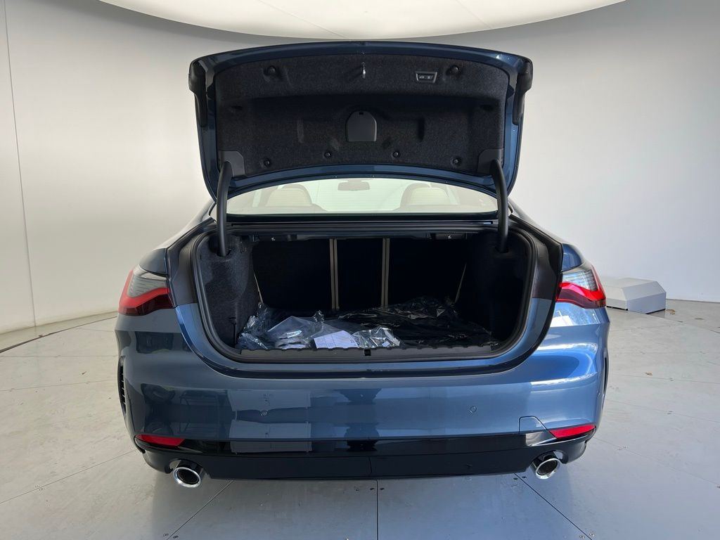 Thumbnail: 2026 BMW 4 Series - 5