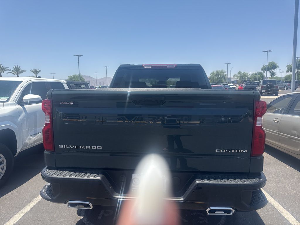 Thumbnail: 2025 Chevrolet Silverado 1500 - 4
